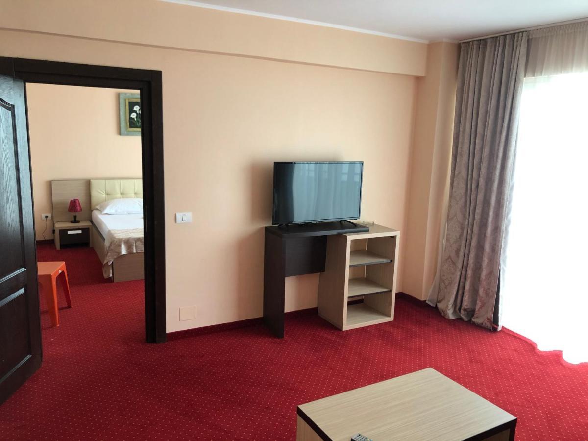 Hotel Romantic Mamaia Buitenkant foto