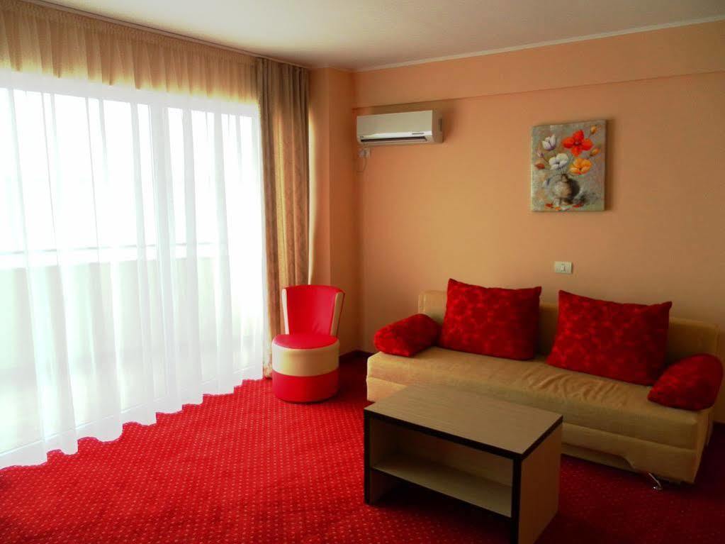 Hotel Romantic Mamaia Buitenkant foto