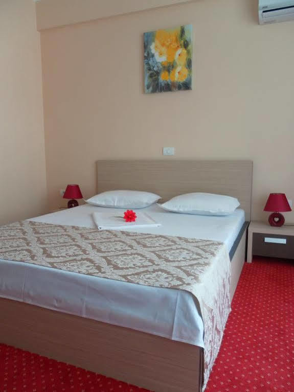 Hotel Romantic Mamaia Buitenkant foto